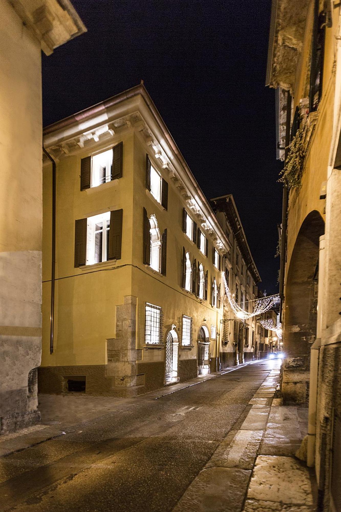 Residenza Palazzo Brenzoni Lägenhet Verona Exteriör bild