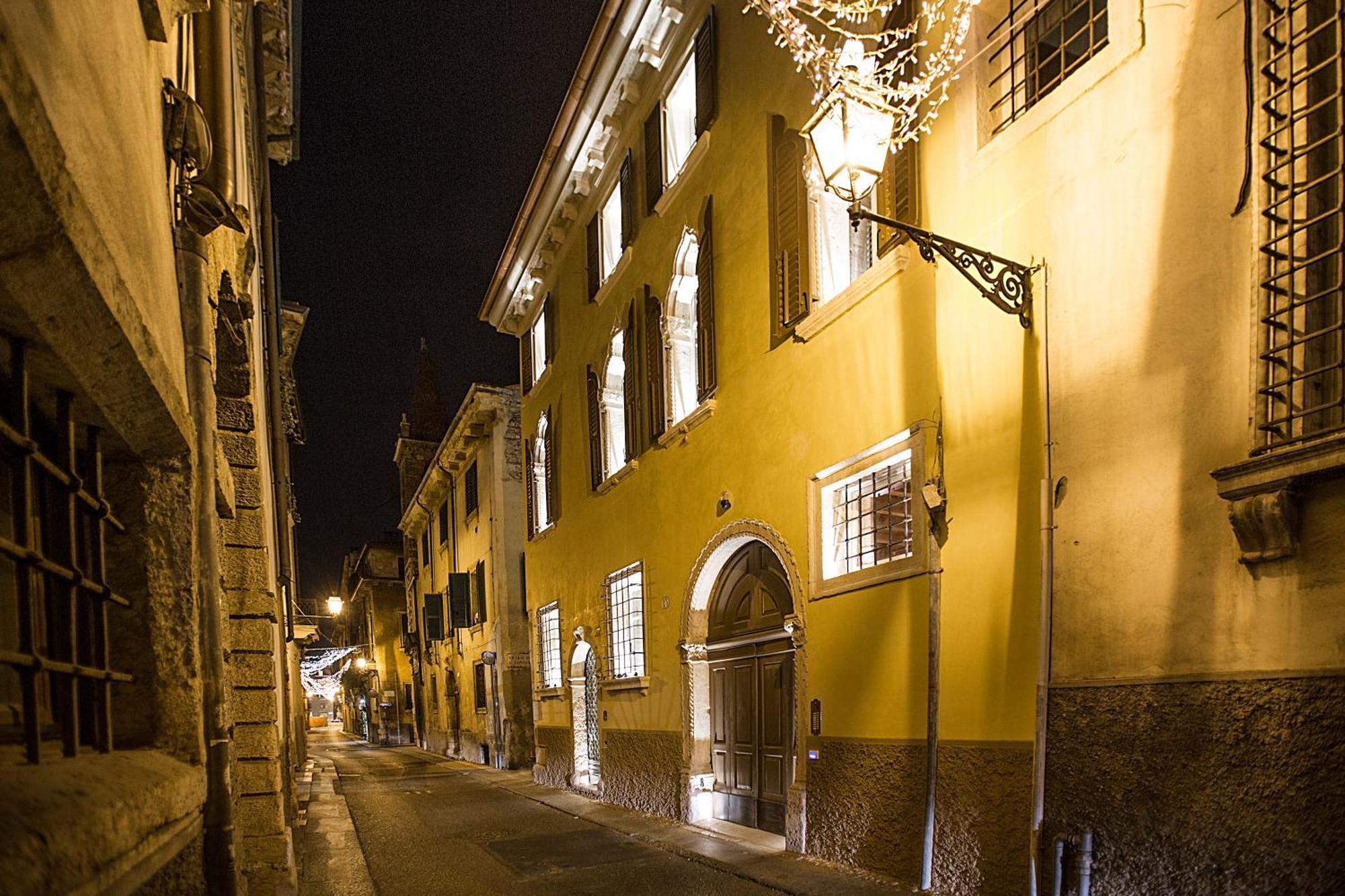Residenza Palazzo Brenzoni Lägenhet Verona Exteriör bild